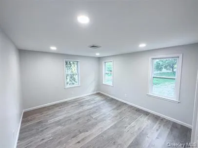 $2,695 | 453 Vineyard Avenue, Unit 2, Highland, NY 12528