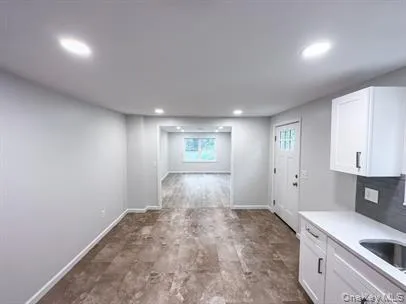 $2,695 | 453 Vineyard Avenue, Unit 2, Highland, NY 12528