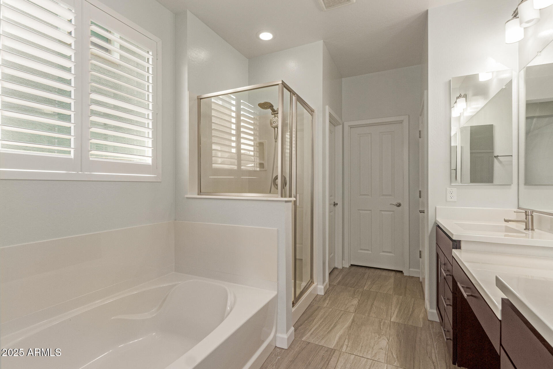 14433 West Wethersfield Road Surprise, AZ 85379 - Photo 12 of 56 19 - Wethersfield