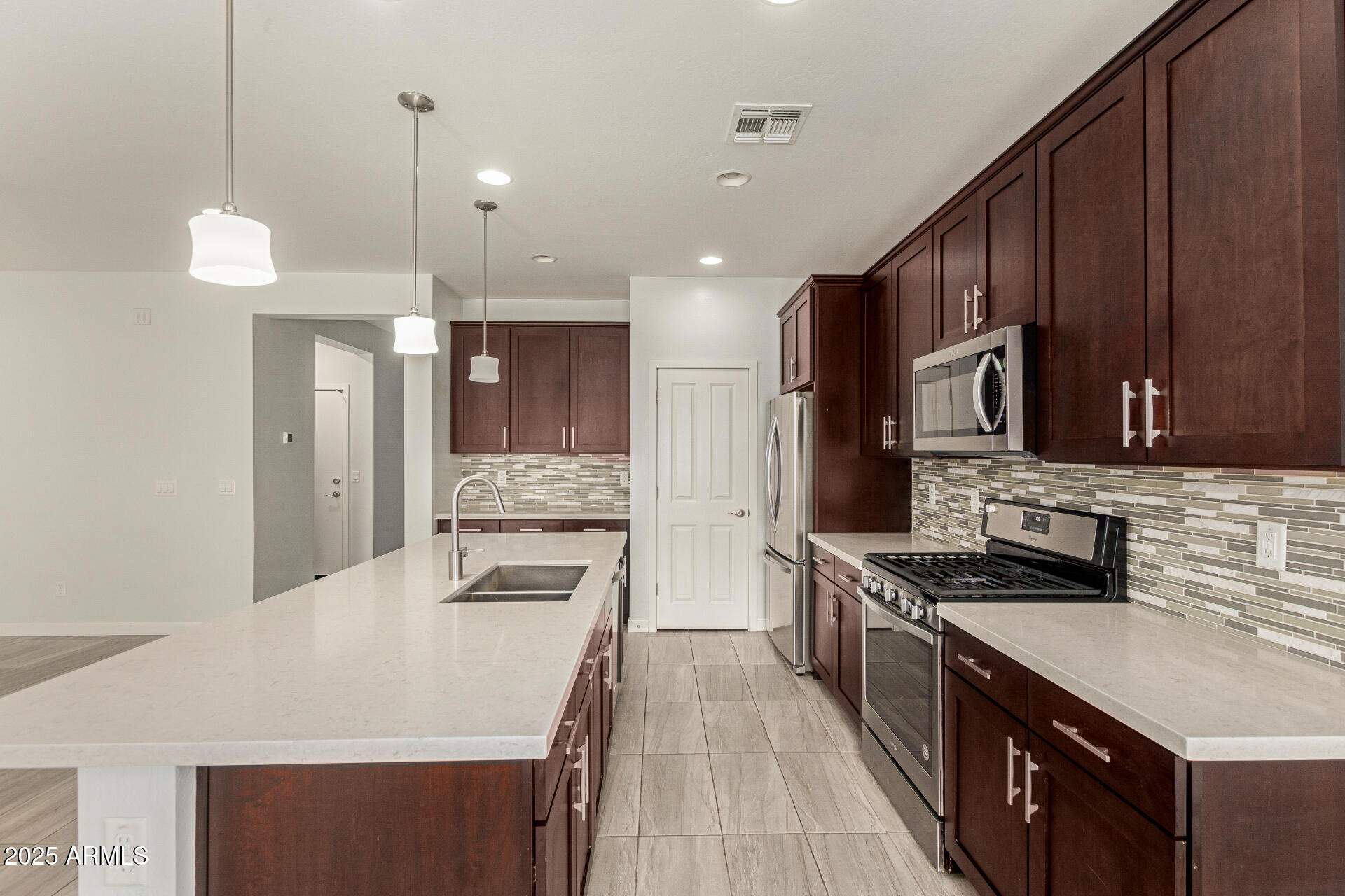 14433 West Wethersfield Road Surprise, AZ 85379 - Photo 8 of 56 13 - Wethersfield