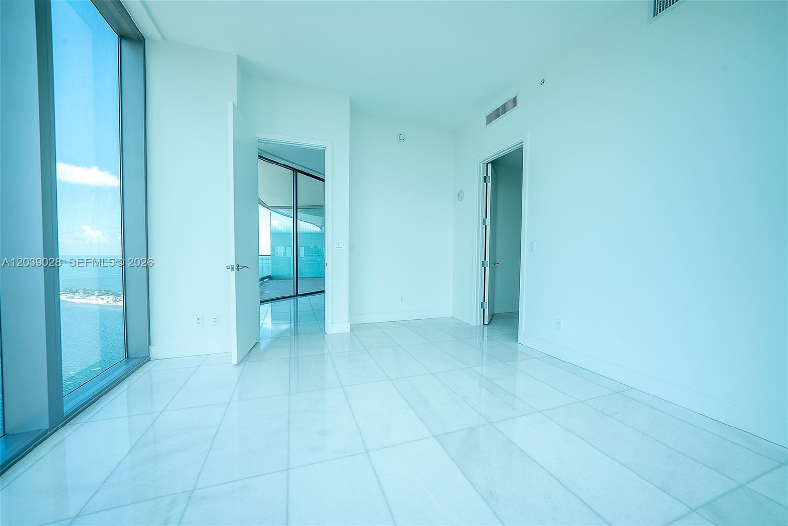 175 Southeast 25th Road, Unit 2704 Miami, FL 33129 - Photo 7 of 26