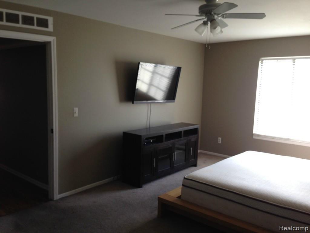 111 Meadow Ln Circle, Unit 4 Rochester, MI 48307 - Photo 19 of 24 260.jpg