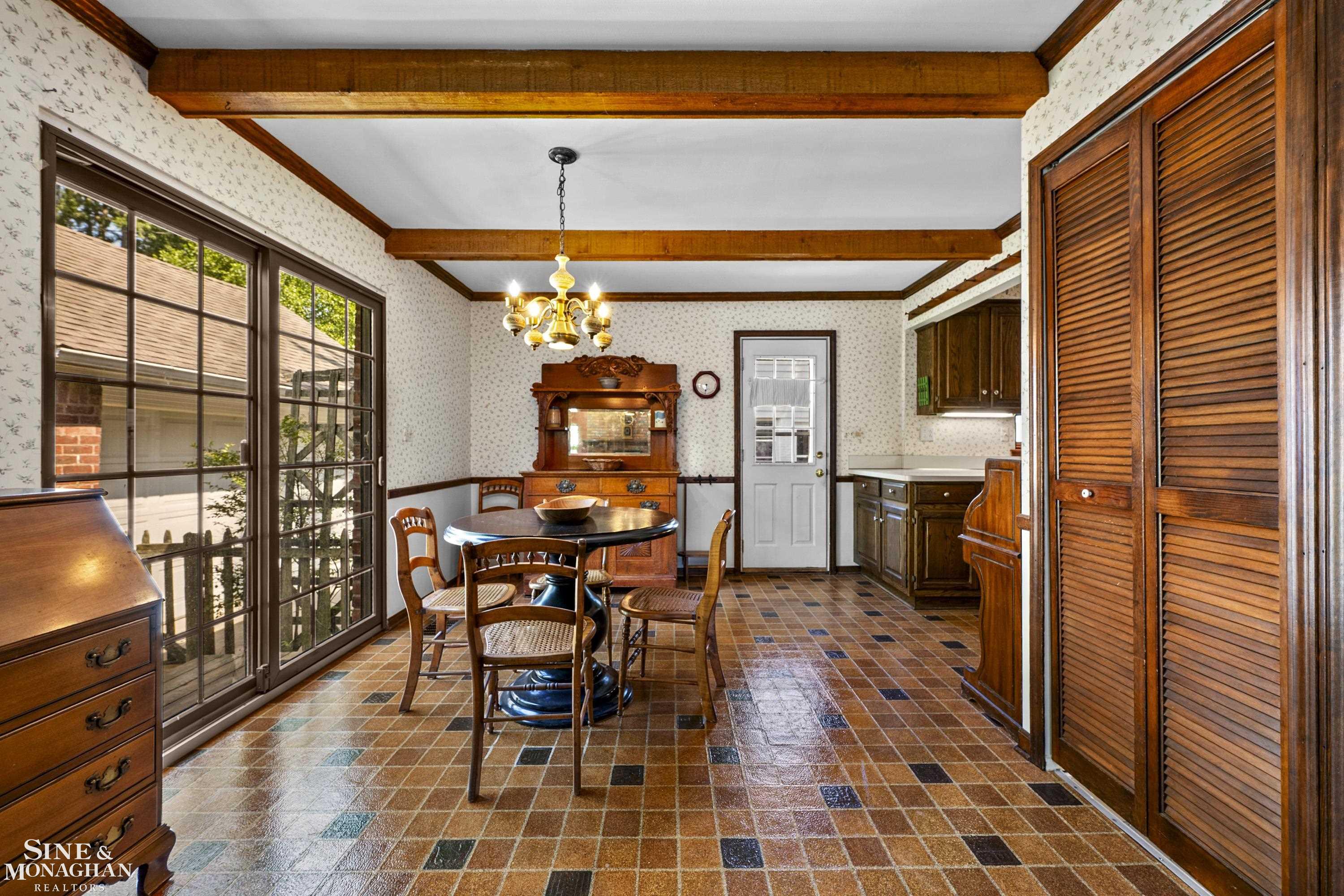 1022 Hampton Road Grosse Pointe Woods, MI 48236 - Photo 14 of 48