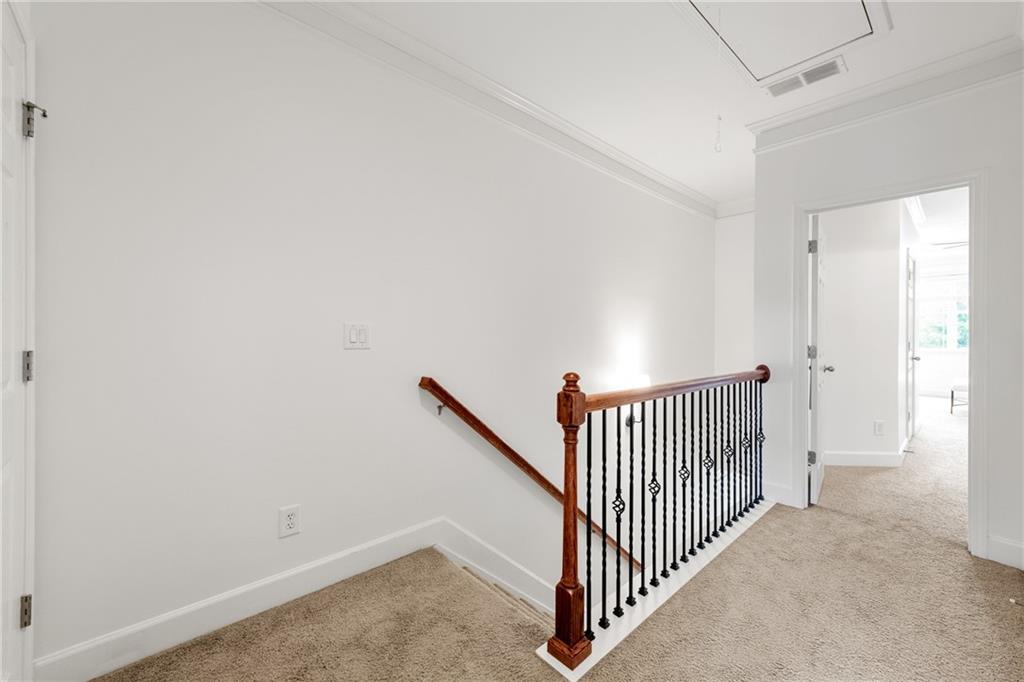 2052 Cobblestone Circle Northeast Atlanta, GA 30319 - Photo 19 of 34