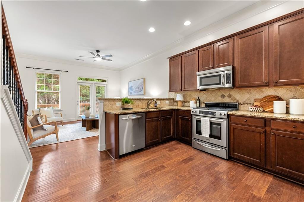 2052 Cobblestone Circle Northeast Atlanta, GA 30319 - Photo 9 of 34