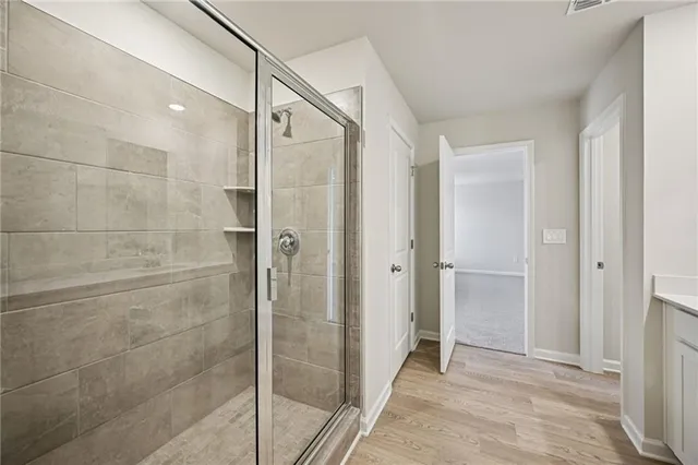 a view of an empty walk in closet