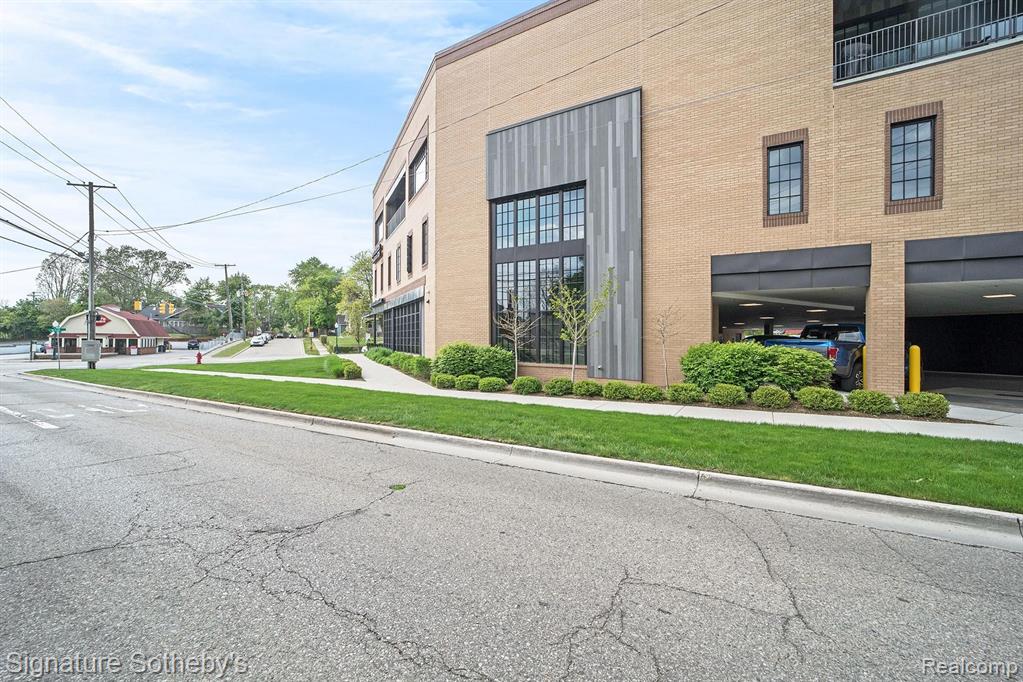804 North Main Street, Unit 2D Rochester, MI 48307 - Photo 25 of 25