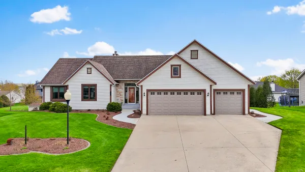 $550,000 | 1227 Wegner Drive, Mukwonago, WI 53149