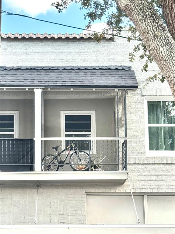 35 North 6th Street, Unit 2 Haines City, FL 33844 - Photo 9 of 9 a front view of a house with a yard