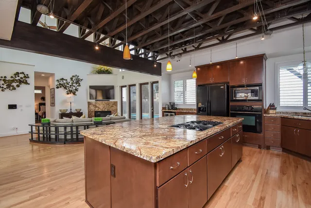 $730,000 | 9410 Shady Ln Court, Houston, TX 77063