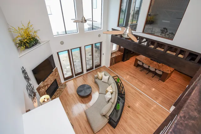 $730,000 | 9410 Shady Ln Court, Houston, TX 77063