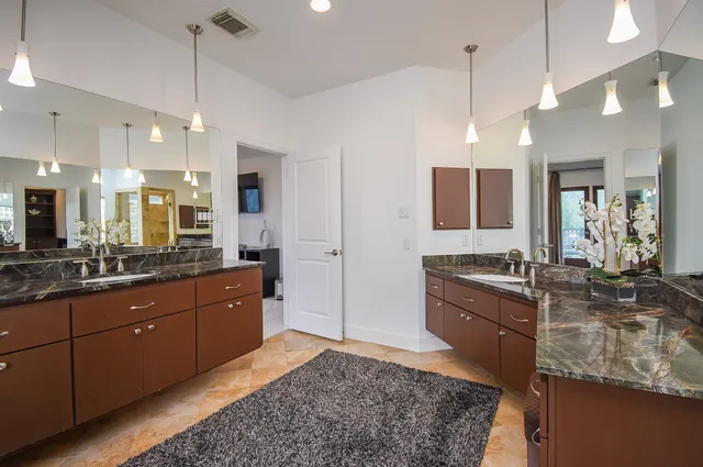 $730,000 | 9410 Shady Ln Court, Houston, TX 77063