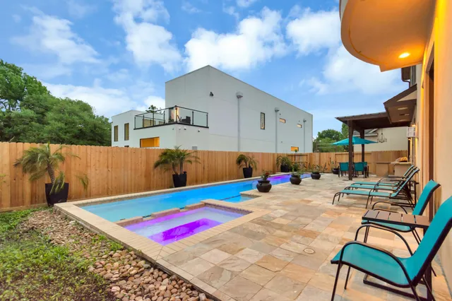 $730,000 | 9410 Shady Ln Court, Houston, TX 77063