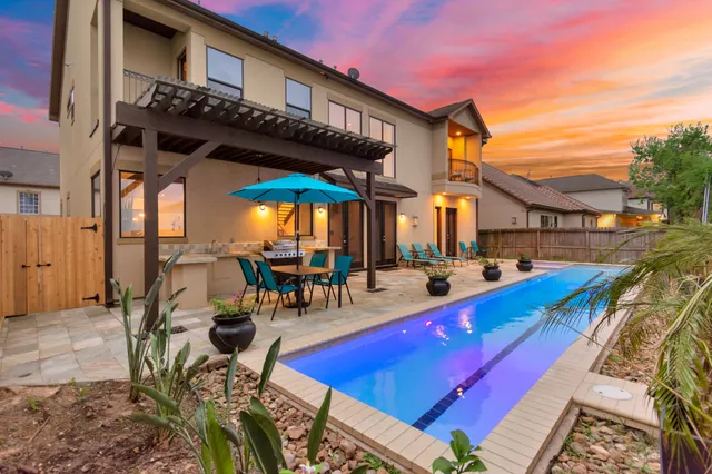 $730,000 | 9410 Shady Ln Court, Houston, TX 77063