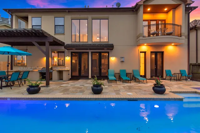 $730,000 | 9410 Shady Ln Court, Houston, TX 77063