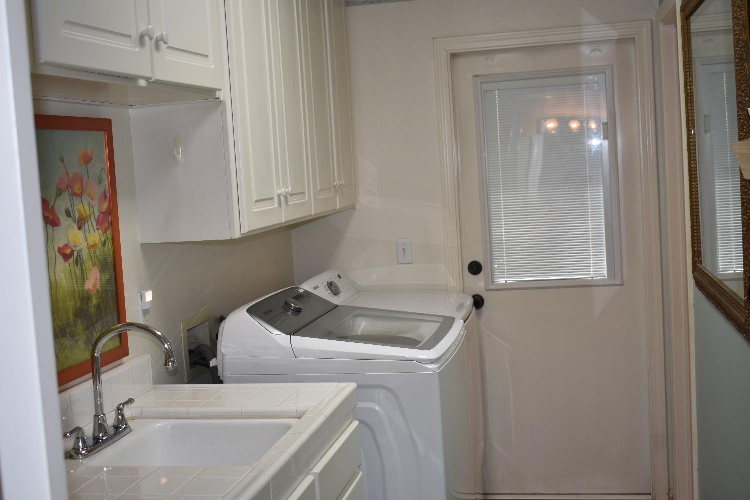 237 West Carpenter Avenue Reedley, CA 93654 - Photo 12 of 28 Gallery Image 12