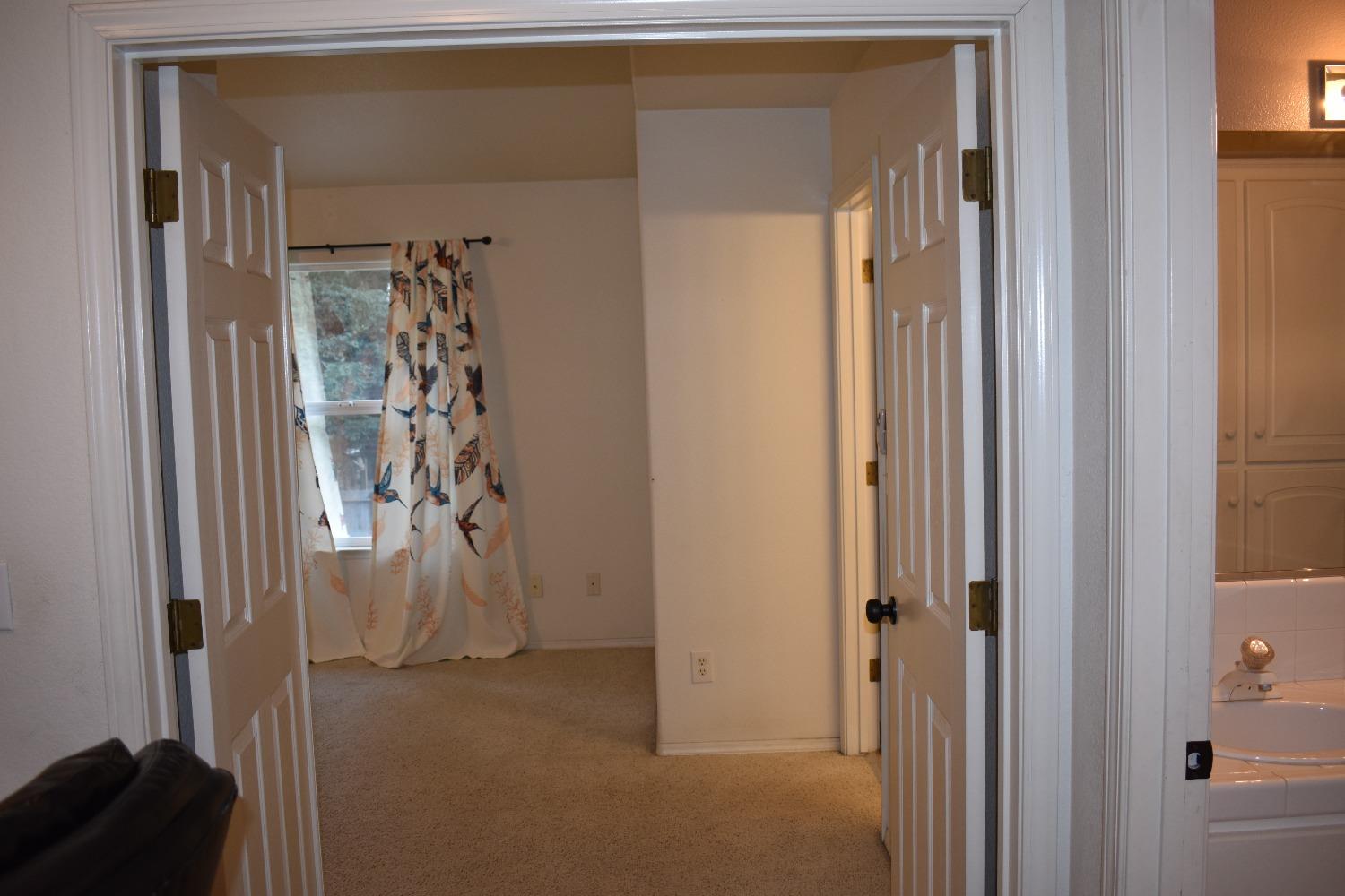 237 West Carpenter Avenue Reedley, CA 93654 - Photo 16 of 28 Gallery Image 16