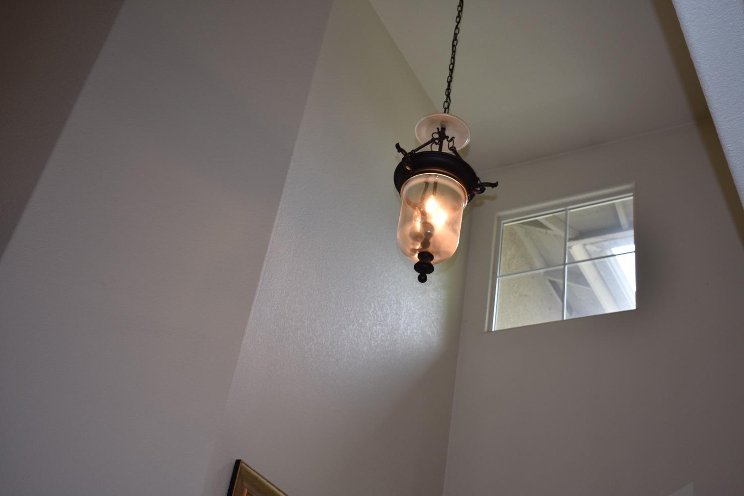 237 West Carpenter Avenue Reedley, CA 93654 - Photo 3 of 28 Gallery Image 3