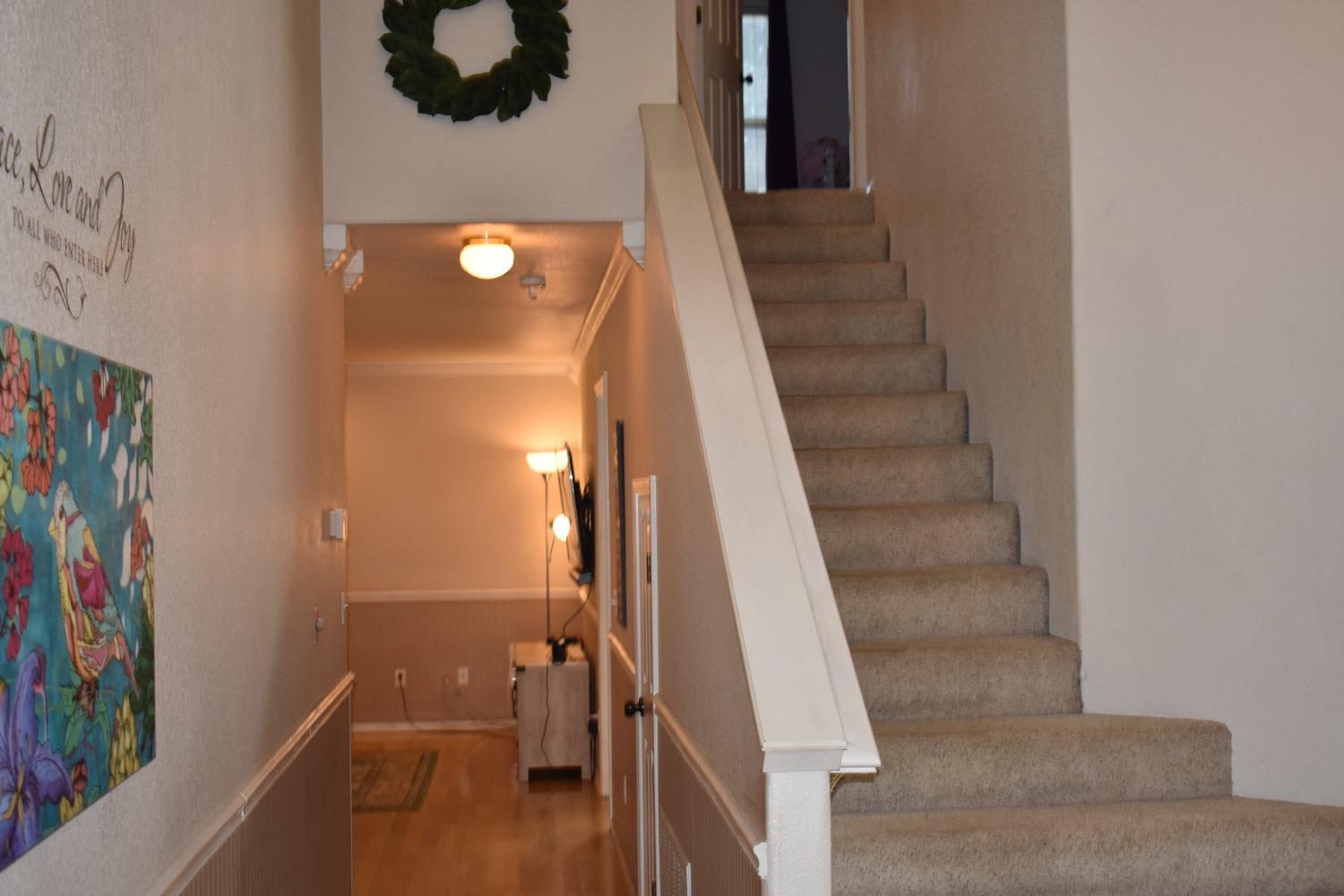 237 West Carpenter Avenue Reedley, CA 93654 - Photo 4 of 28 Gallery Image 4
