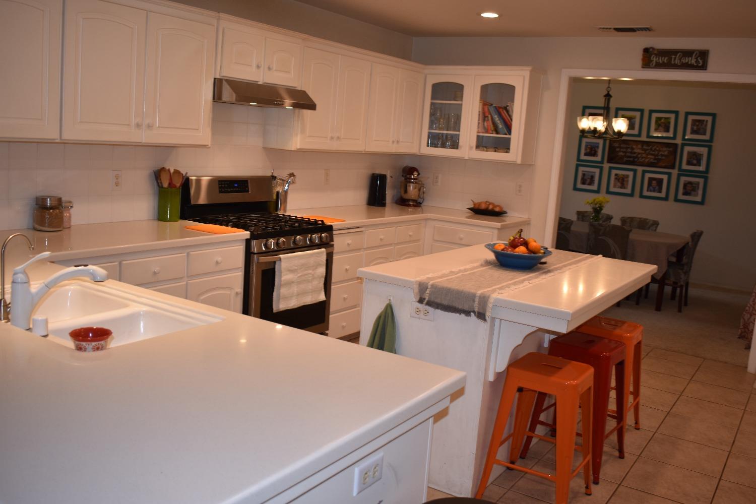 237 West Carpenter Avenue Reedley, CA 93654 - Photo 9 of 28 Gallery Image 9