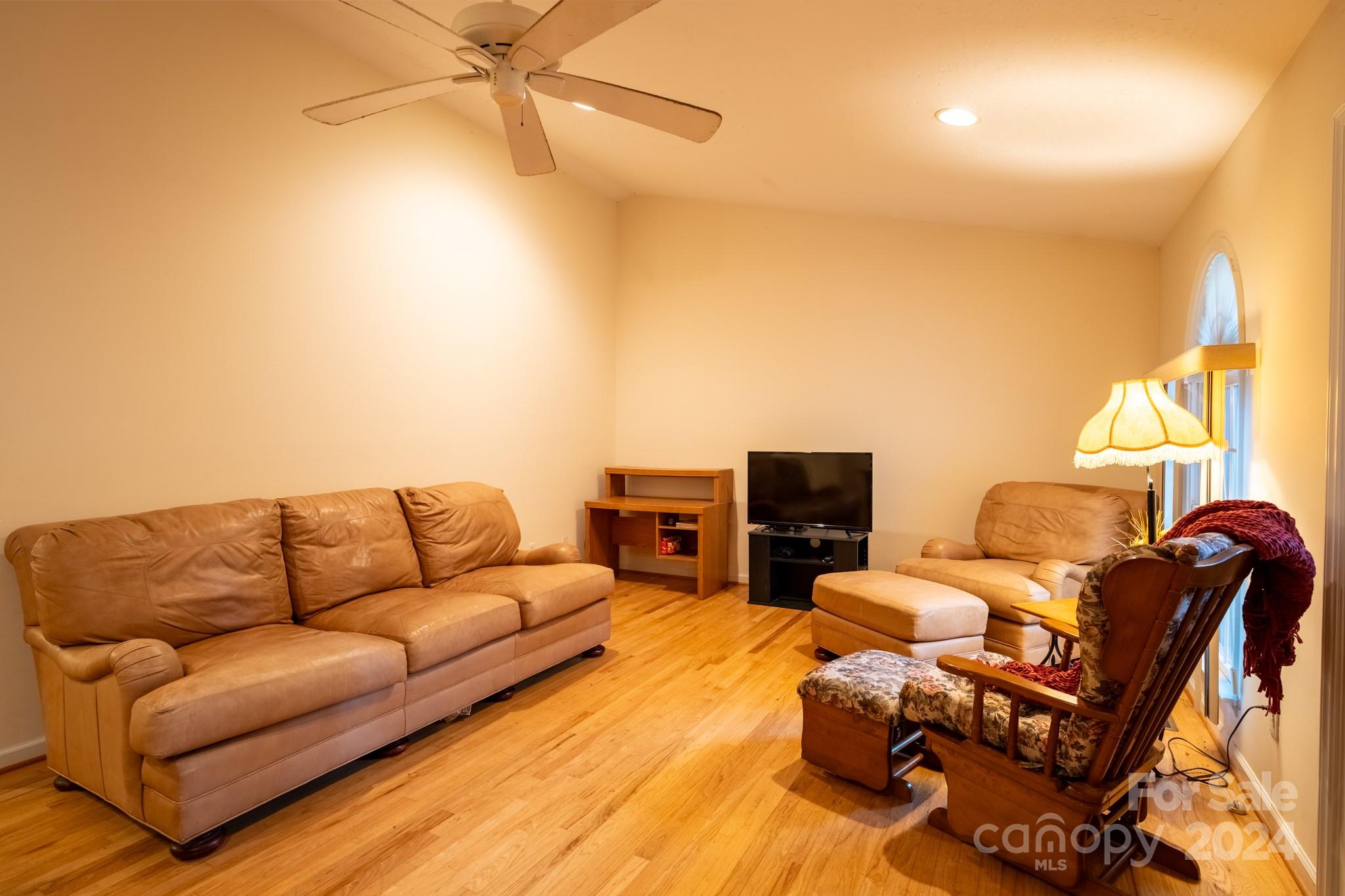 63 North Pointe Road Sylva, NC 28779 - Photo 14 of 27 Gallery Image 14