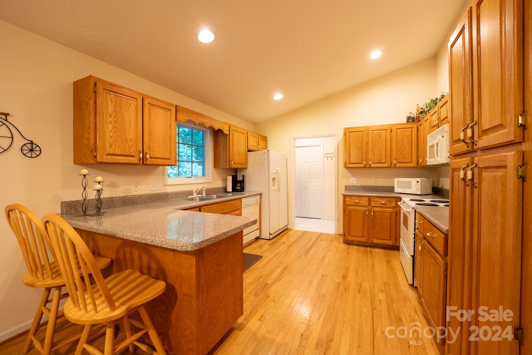 63 North Pointe Road Sylva, NC 28779 - Photo 9 of 27 Gallery Image 9