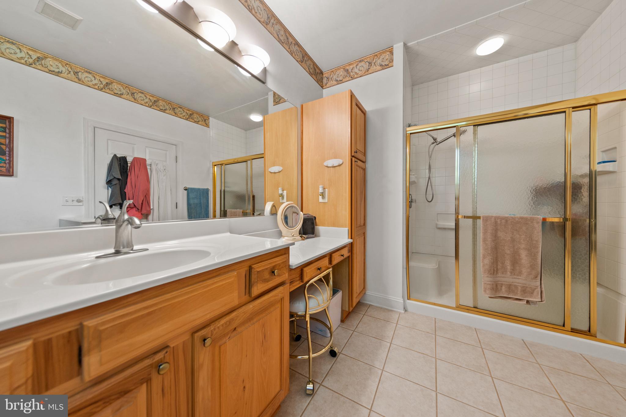237 Aspen Trail Winchester, VA 22602 - Photo 29 of 69 Primary bathroom-tiled shower with seat