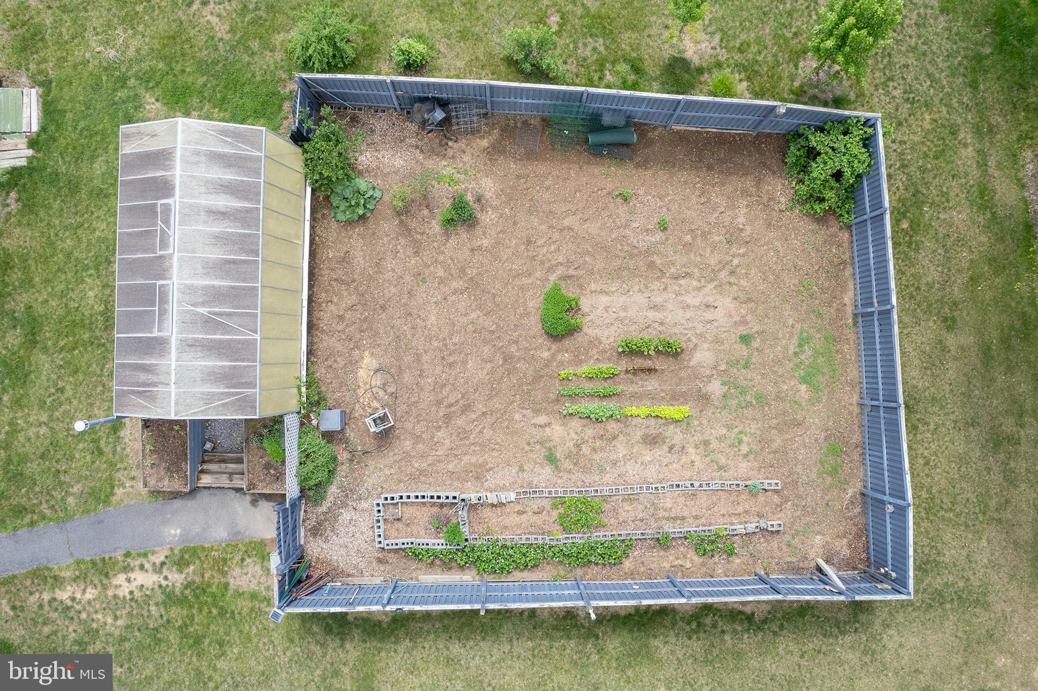 237 Aspen Trail Winchester, VA 22602 - Photo 56 of 69 Fenced garden area