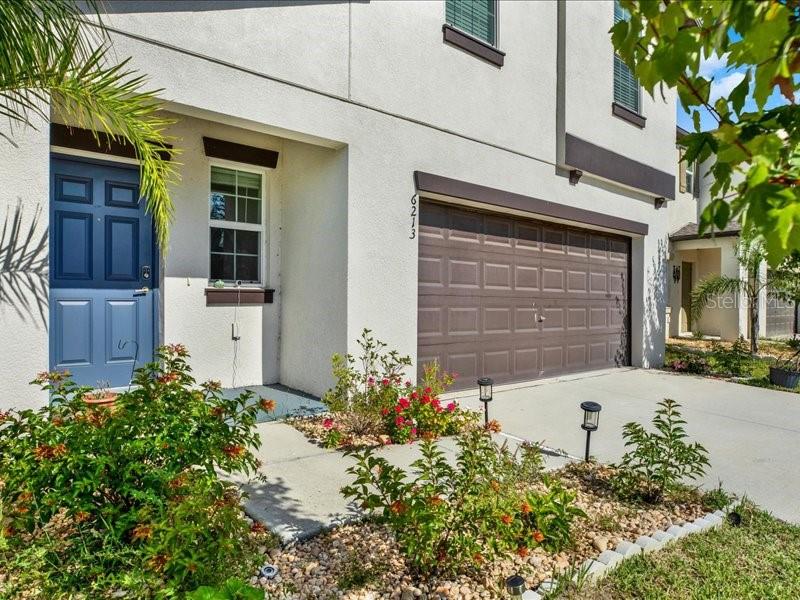 6213 Back Forty Loop Zephyrhills, FL 33541 - Photo 6 of 57