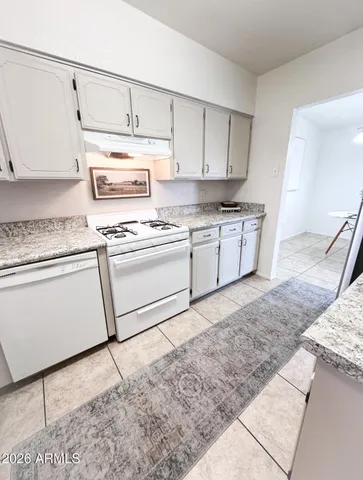 $170,000 | 1936 Paseo De La Luna, Unit 13, Sierra Vista, AZ 85635