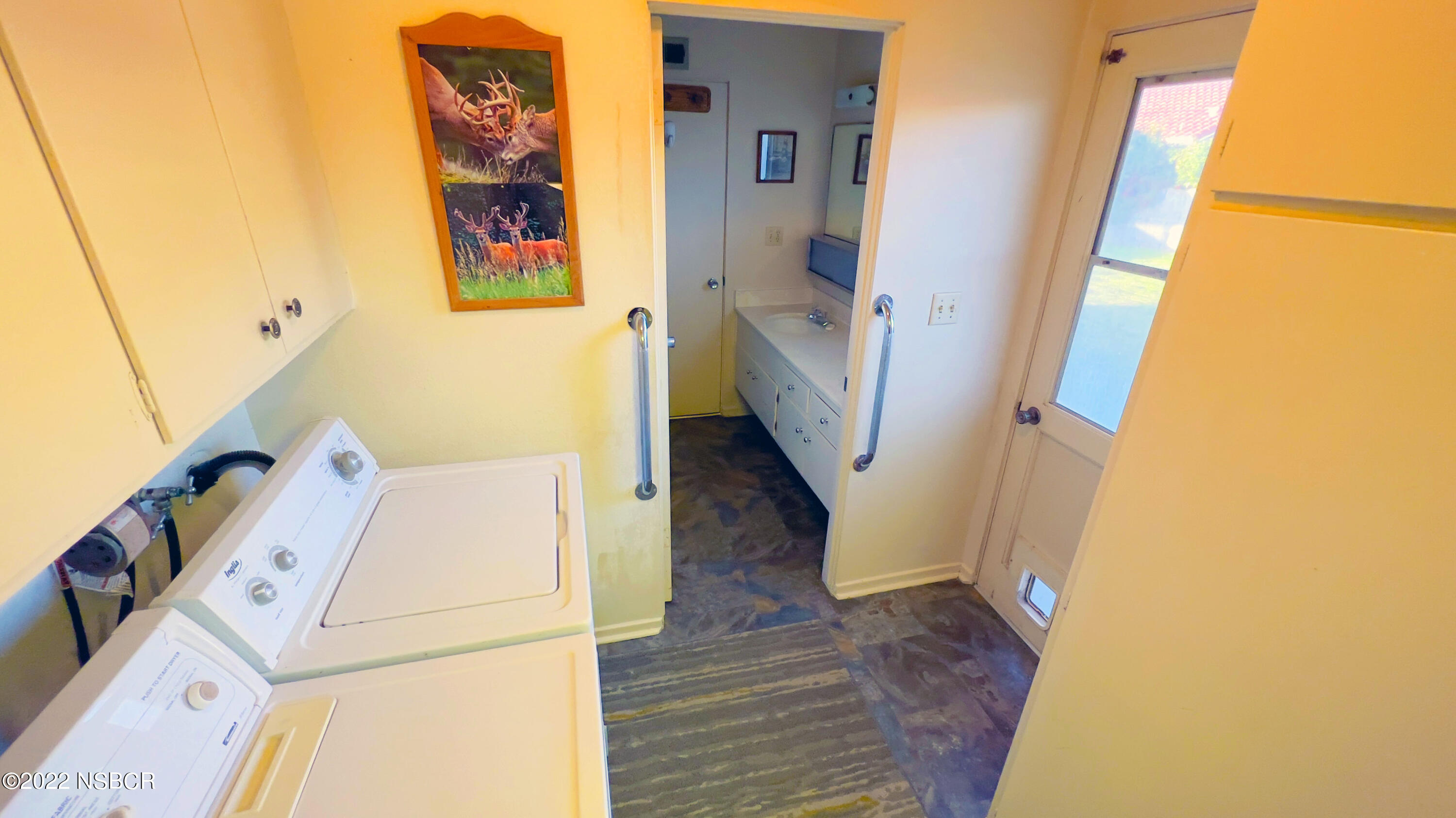 111 Mizar Place Lompoc, CA 93436 - Photo 22 of 31 a utility room with dryer and washer
