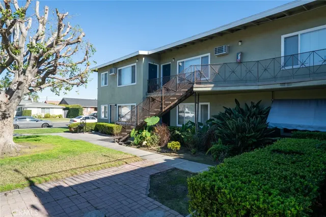 $4,095,000 | 1774-1780 West Juno Avenue, Anaheim, CA 92804