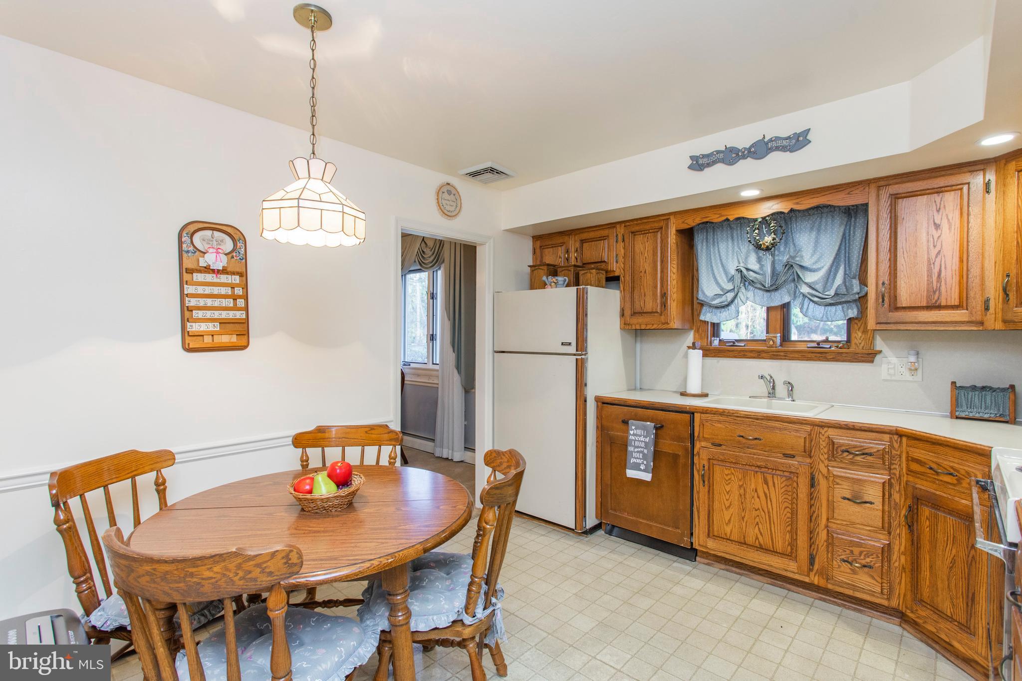 12 Buckwalter Road Audubon, PA 19403 - Photo 16 of 33 Eat In Kitchen