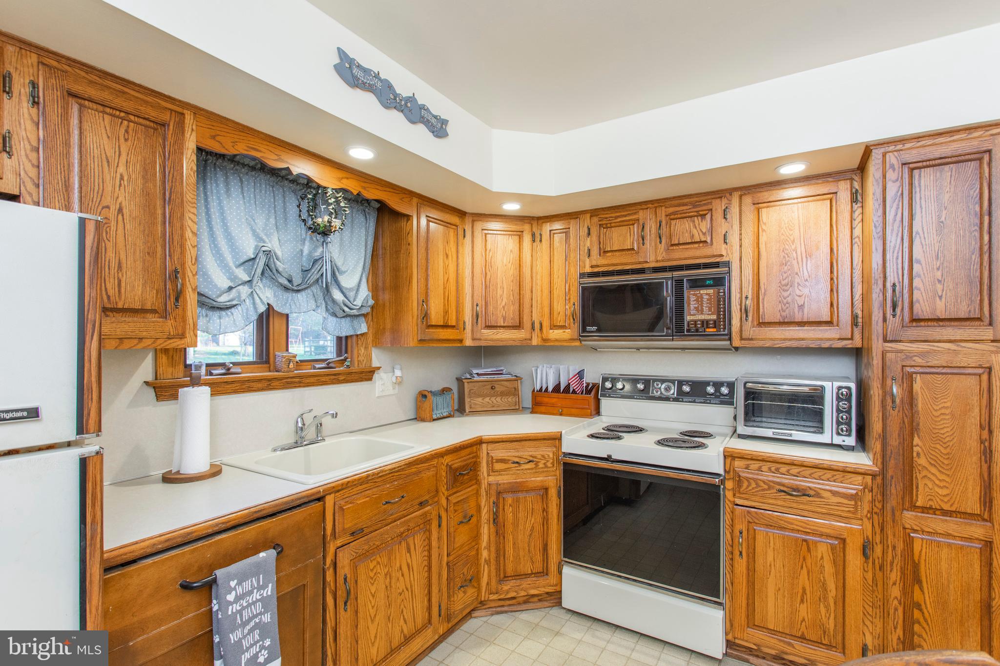 12 Buckwalter Road Audubon, PA 19403 - Photo 18 of 33 Kitchen