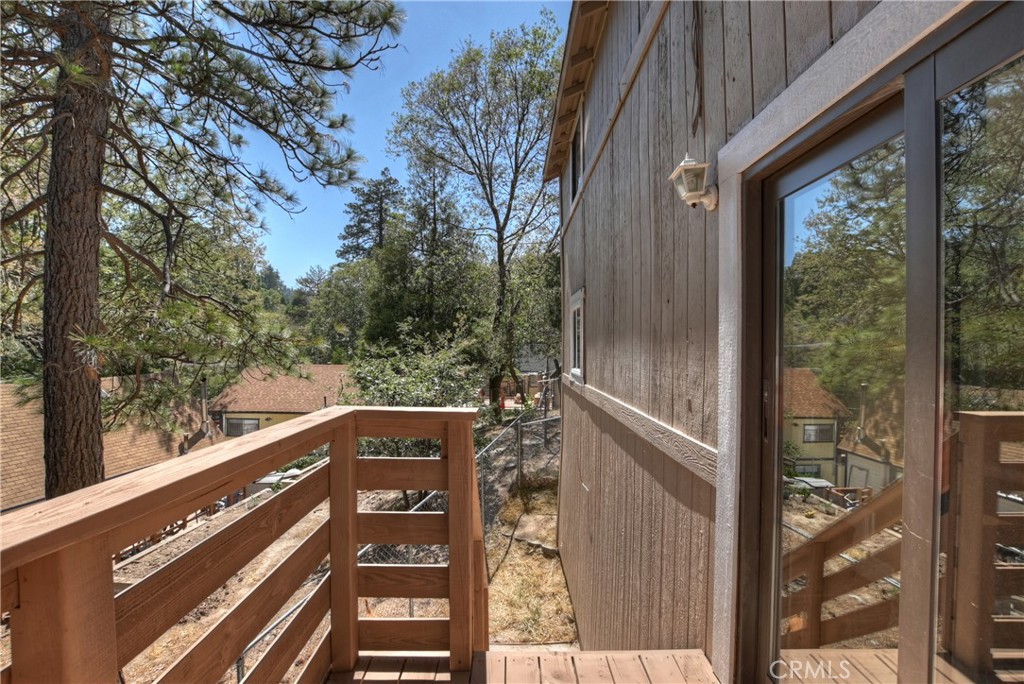 23739 Hillside Drive Crestline, CA 92325 - Photo 29 of 37 Deck off dining room