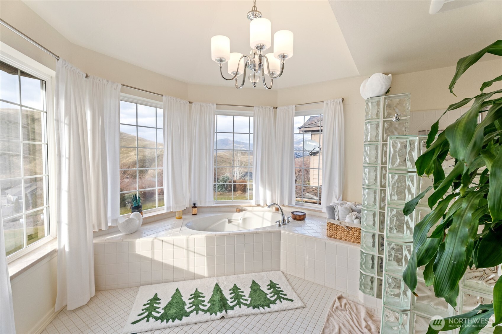 1918 Broadview Wenatchee, WA 98801 - Photo 16 of 40