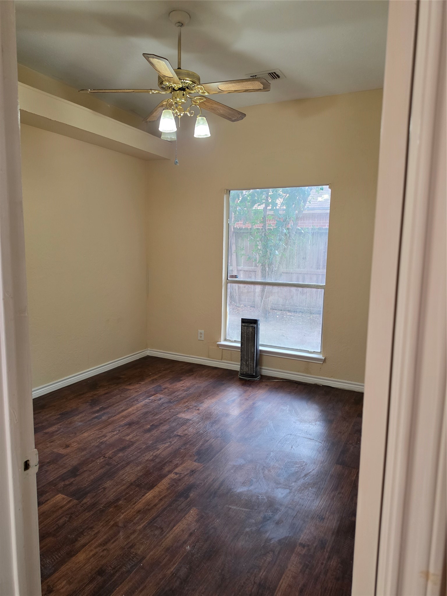 10122 Reedwood Lane Houston, TX 77036 - Photo 7 of 21 Gallery Image 7