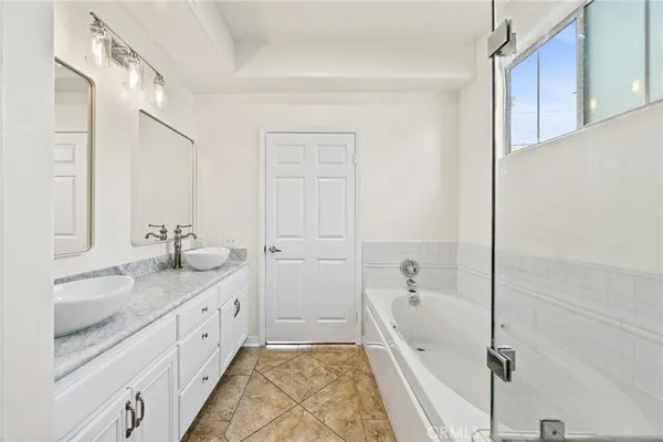 $699,999 | 10824 Bloomfield Street, Unit 108, North Hollywood, CA 91602