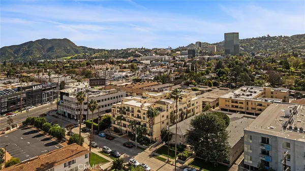 $699,999 | 10824 Bloomfield Street, Unit 108, North Hollywood, CA 91602
