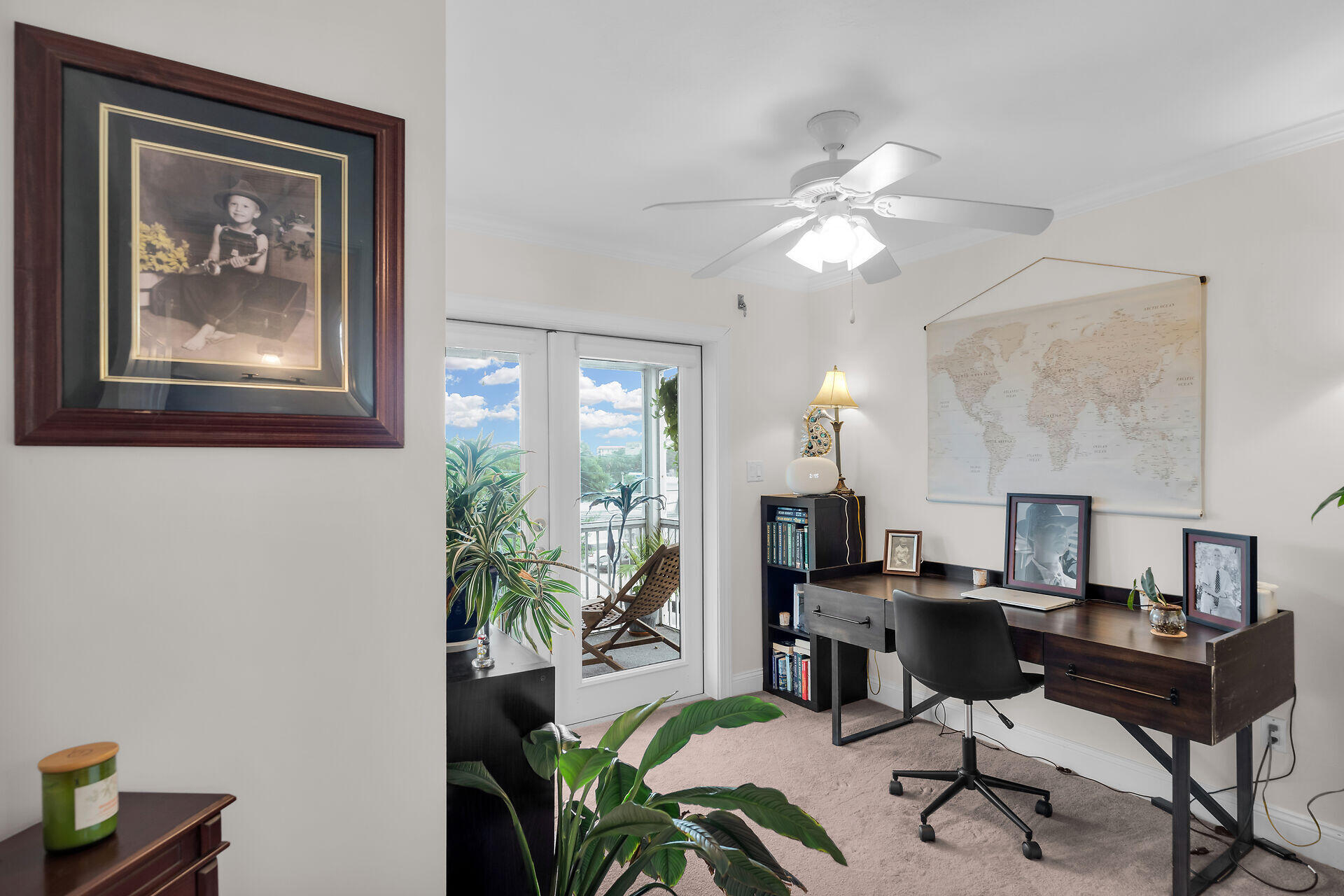 320 24th Street Ocean Marathon, FL 33050 - Photo 37 of 46 a workspace with furniture