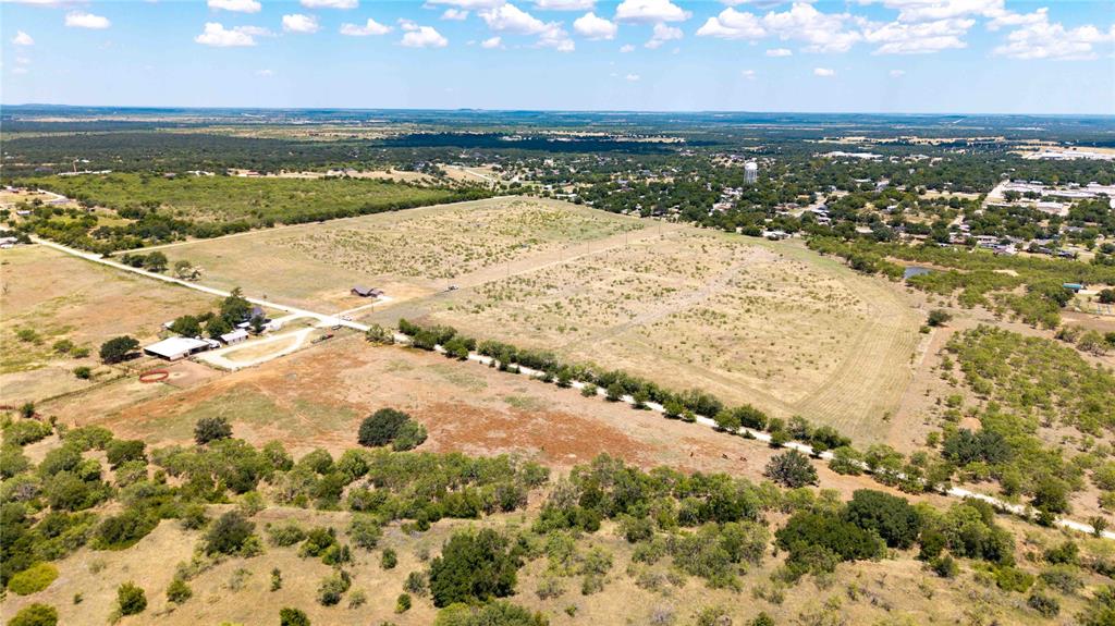 507 Crusher Road Jacksboro, TX 76458 - Photo 4 of 28