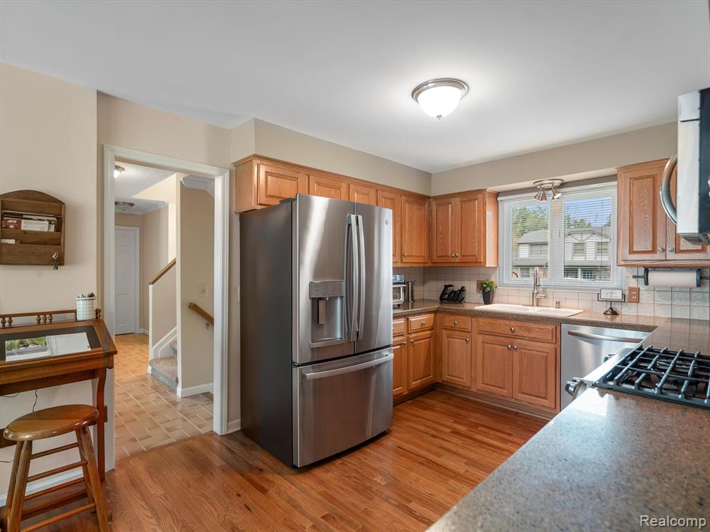 846 Stag Ridge Road Rochester Hills, MI 48309 - Photo 15 of 42
