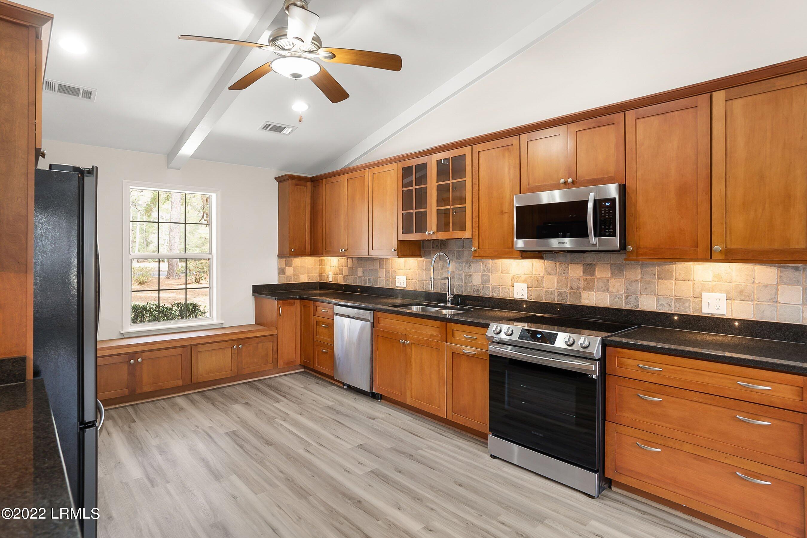 17 State Rd S-7-578 Beaufort, SC 29907 - Photo 2 of 41 DSC08493.jpg-SMALL