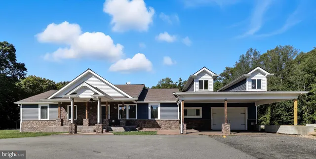 a view of a house with a outdoor space