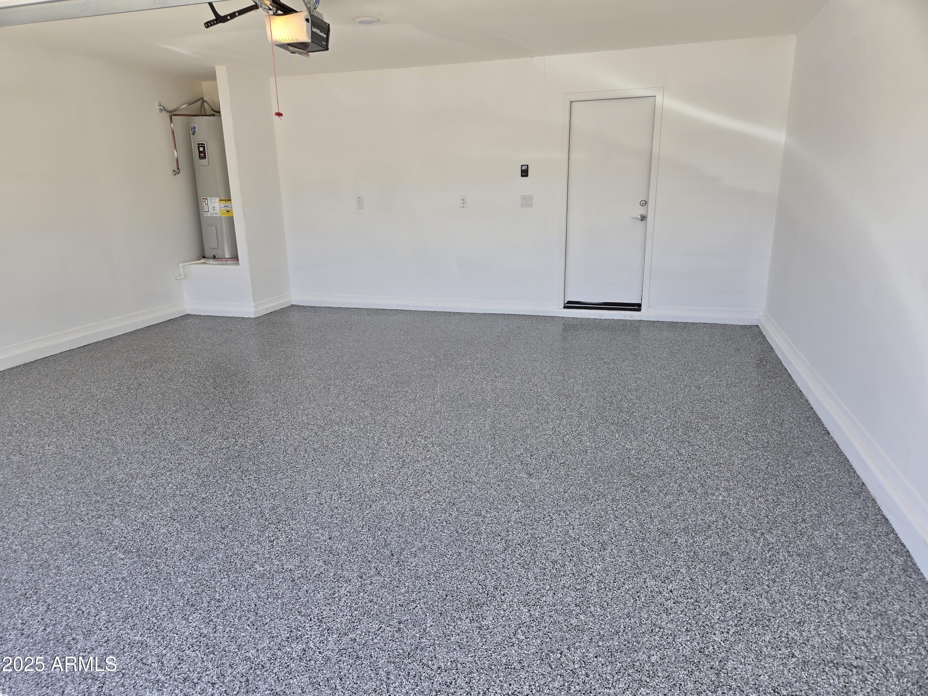 212 South Ash Street Florence, AZ 85132 - Photo 13 of 15 NEW STONE COAT EPOXY FLOORING 04-10-2025