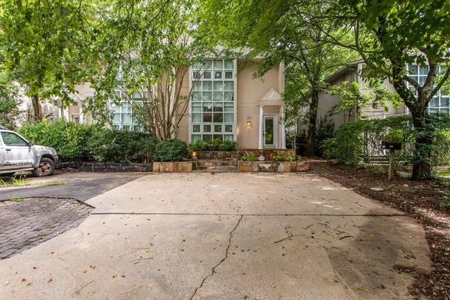 $3,400 | 1214 Cleburne Avenue Northeast, Atlanta, GA 30307