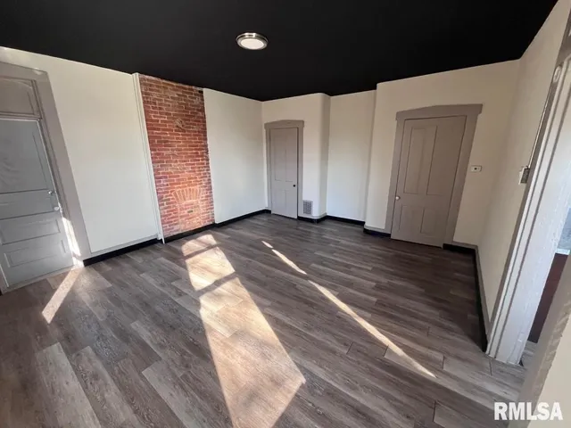 $118,900 | 713 North 6th Street, Quincy, IL 62301