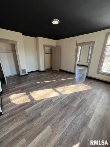 $118,900 | 713 North 6th Street, Quincy, IL 62301