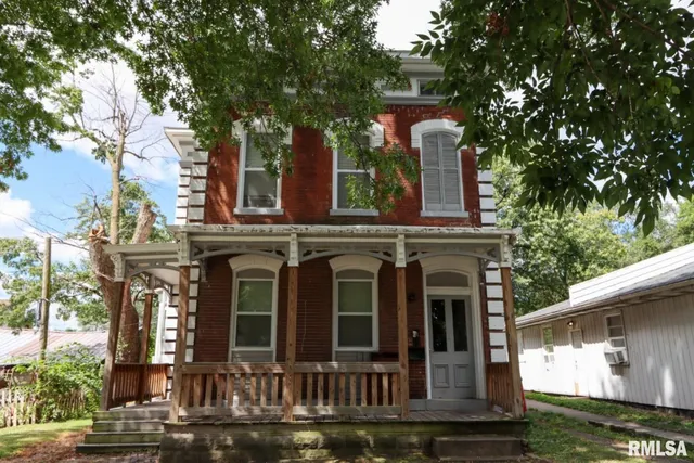 $118,900 | 713 North 6th Street, Quincy, IL 62301