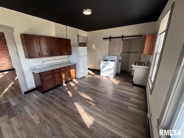 $118,900 | 713 North 6th Street, Quincy, IL 62301